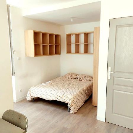 פרפיניין Tres Sympathique Appartement Plein Coeur De Ville מראה חיצוני תמונה