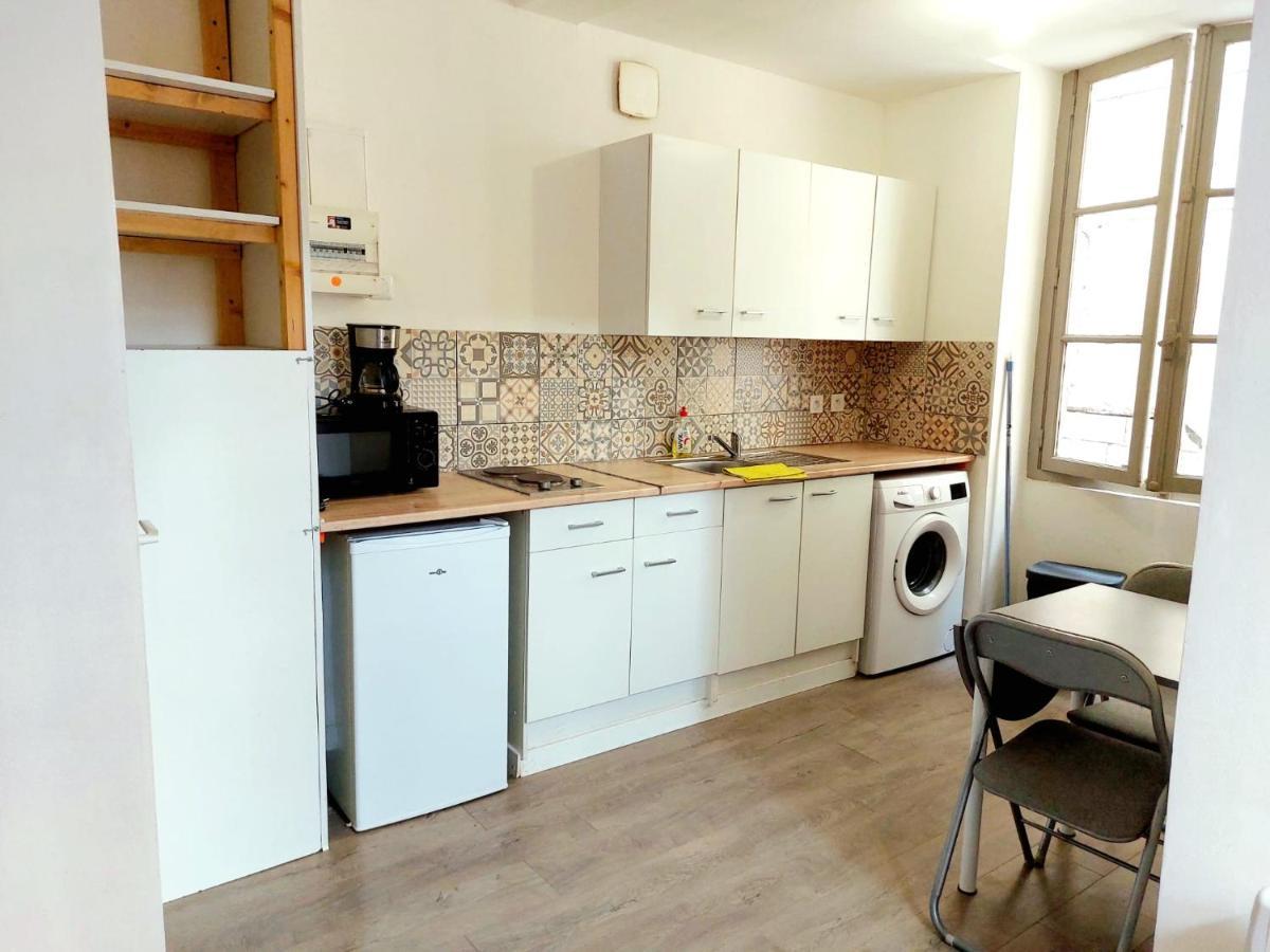 פרפיניין Tres Sympathique Appartement Plein Coeur De Ville מראה חיצוני תמונה