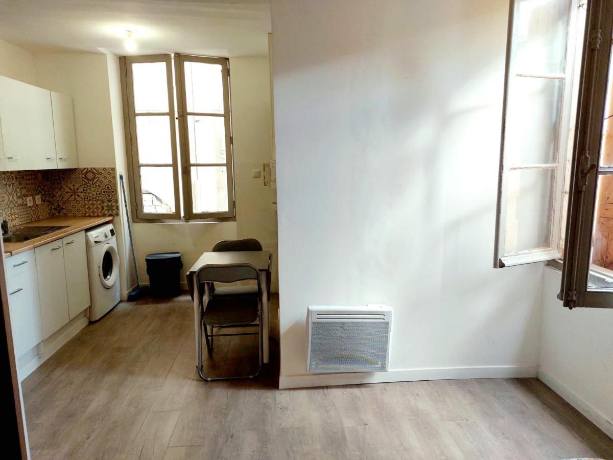 פרפיניין Tres Sympathique Appartement Plein Coeur De Ville מראה חיצוני תמונה