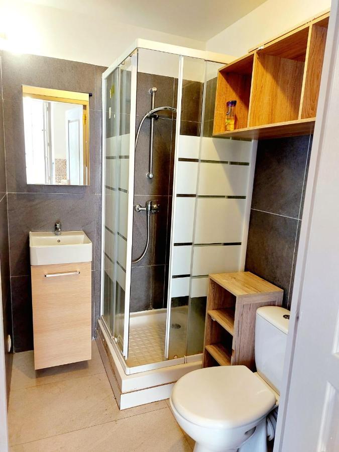 פרפיניין Tres Sympathique Appartement Plein Coeur De Ville מראה חיצוני תמונה